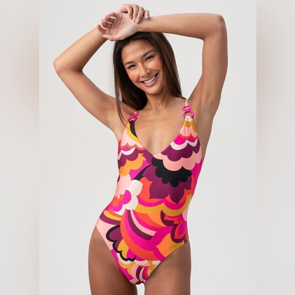 NWT WOMEN'S FAN FAIRE TWIST BACK HALTER PLUNGE ONE PIECE‎ SWIMSUIT